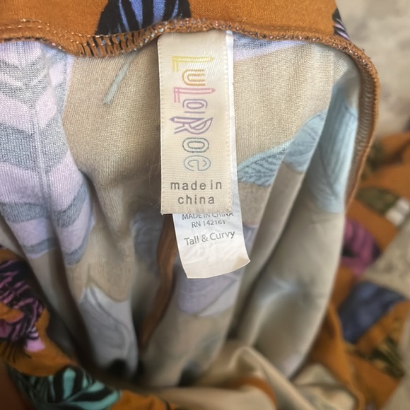 LuLaRoe leggings - Picture 5 of 5
